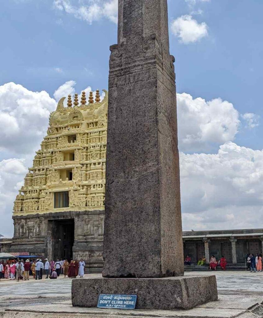 Beluru Chennakeshava Temple - Deepastamba