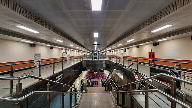 Cubbon Park Metro Station Bangalore