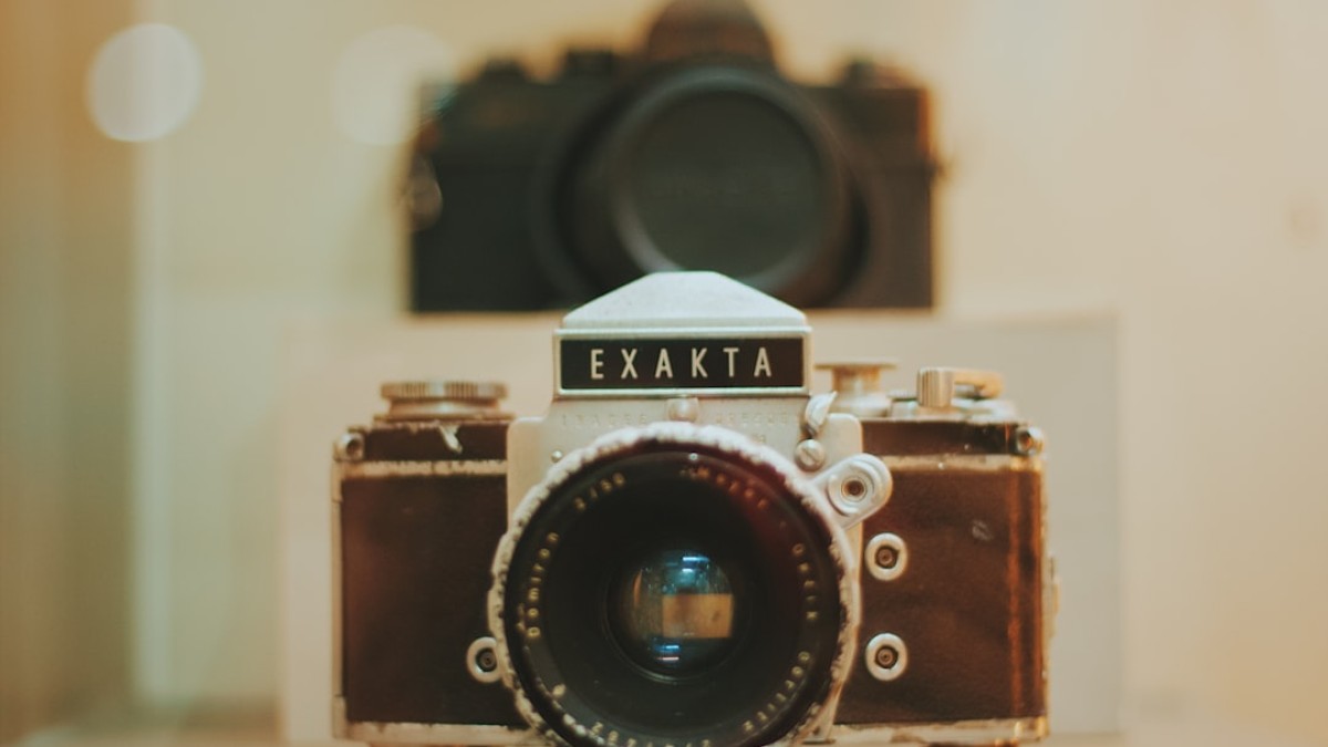 black and silver Exakta camera